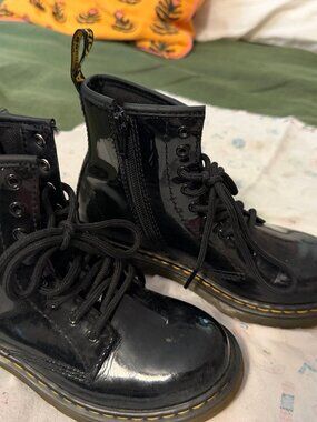 Dr. Marten 1460 Junior Lace Up Boots Patent Leather
